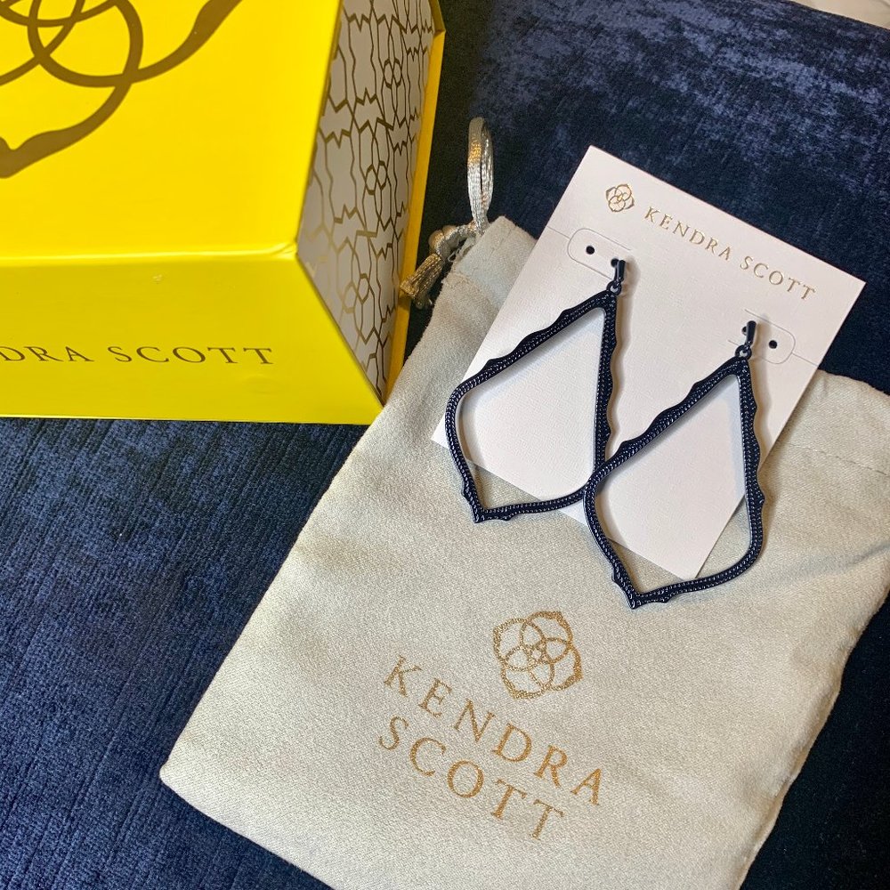 Kendra Scott Sophee earrings NWT